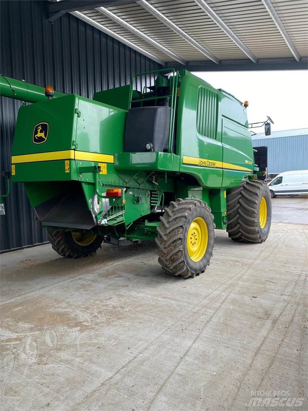 John Deere C670 حصادات