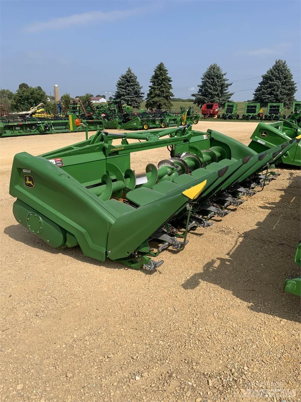John Deere C8F ملحقات الحصادات