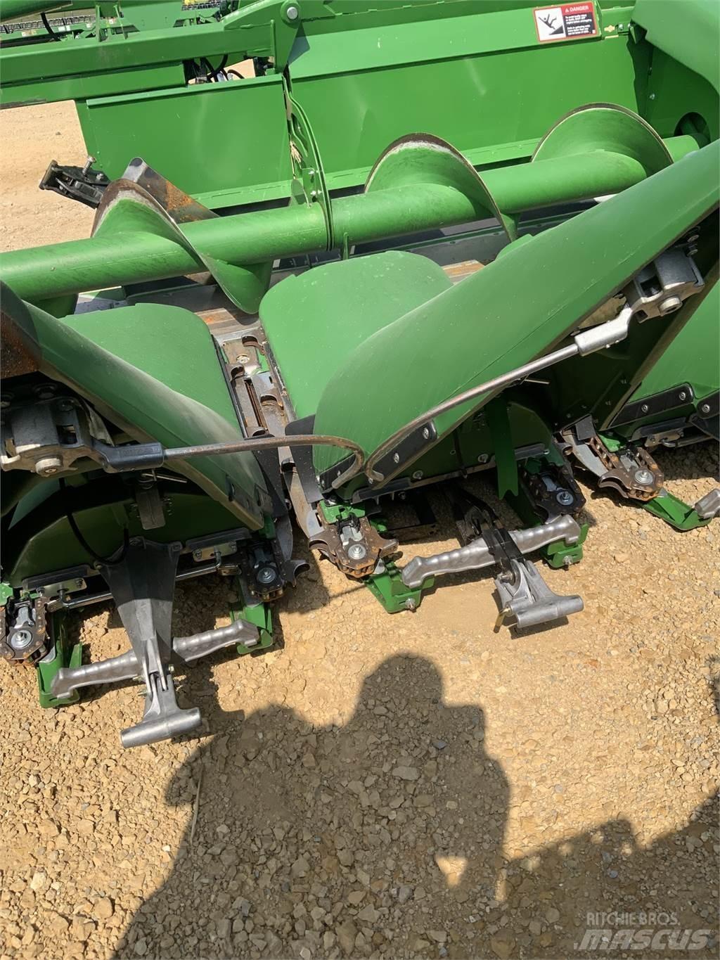 John Deere C8F ملحقات الحصادات