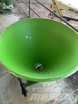 John Deere F/500 الرشاشات