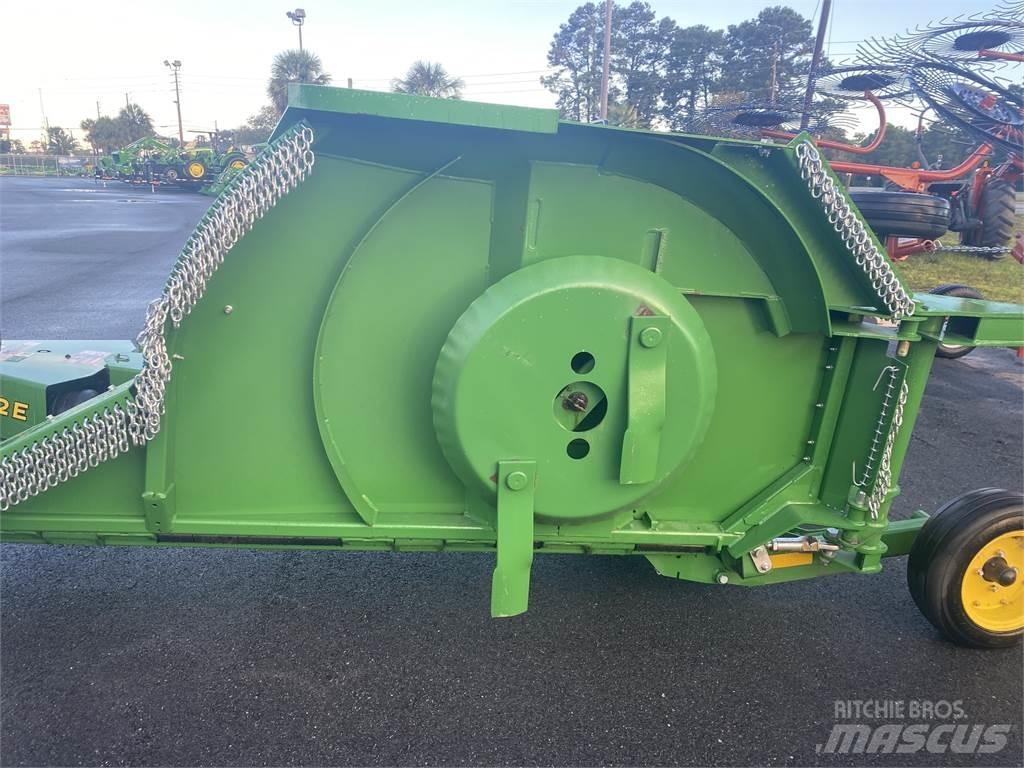 John Deere FC12E آلات تمزيق الحزم وتقطيعها ونشرها