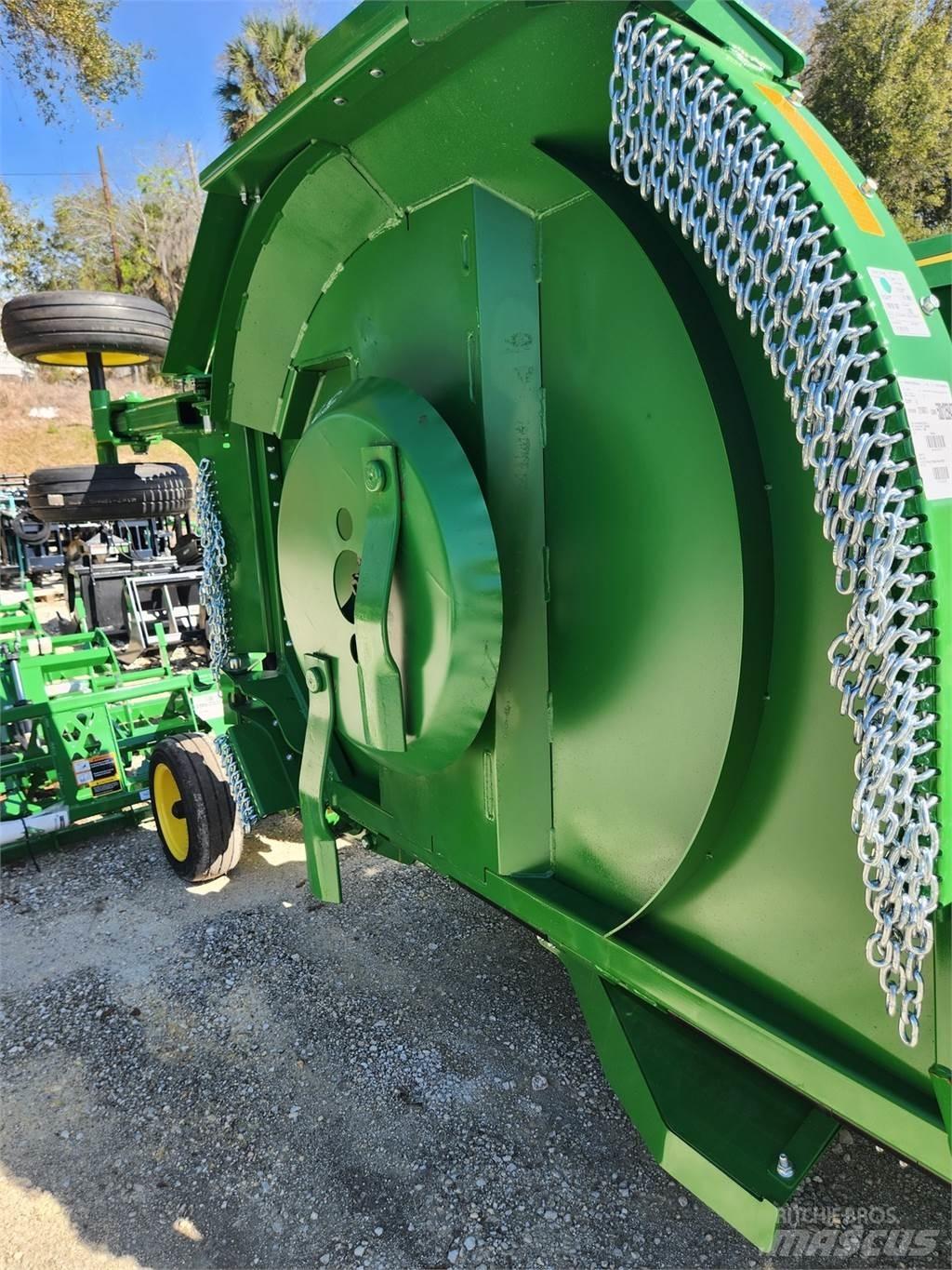 John Deere FC15M آلات تمزيق الحزم وتقطيعها ونشرها