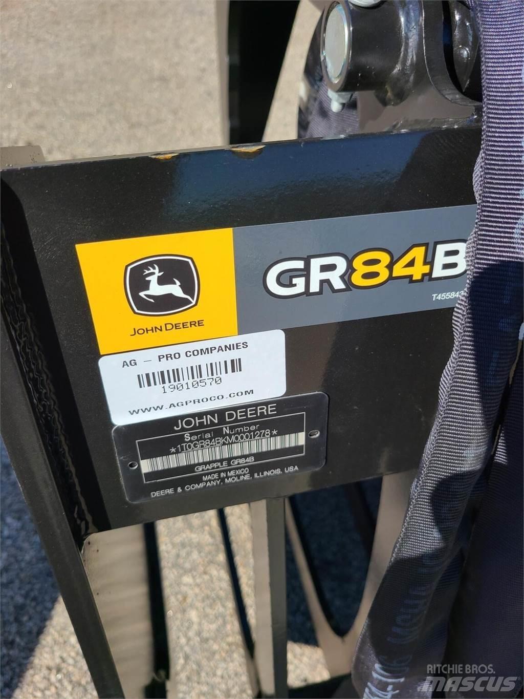 John Deere GR84B ملحقات أخرى للجرارات