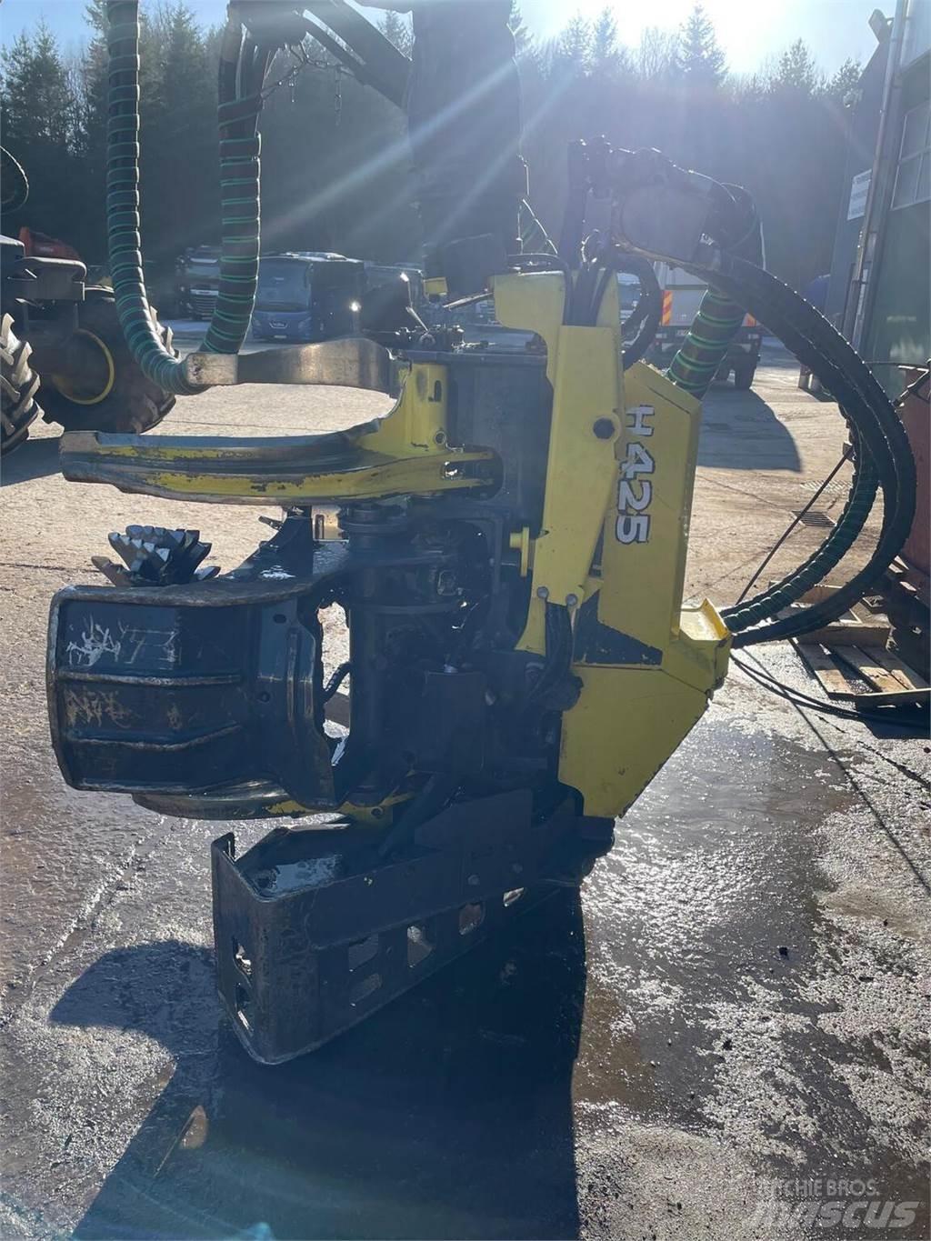 John Deere H425 رؤوس حصادات