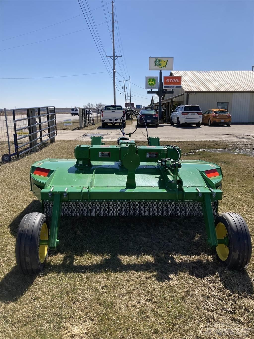 John Deere RC8M آلات تمزيق الحزم وتقطيعها ونشرها