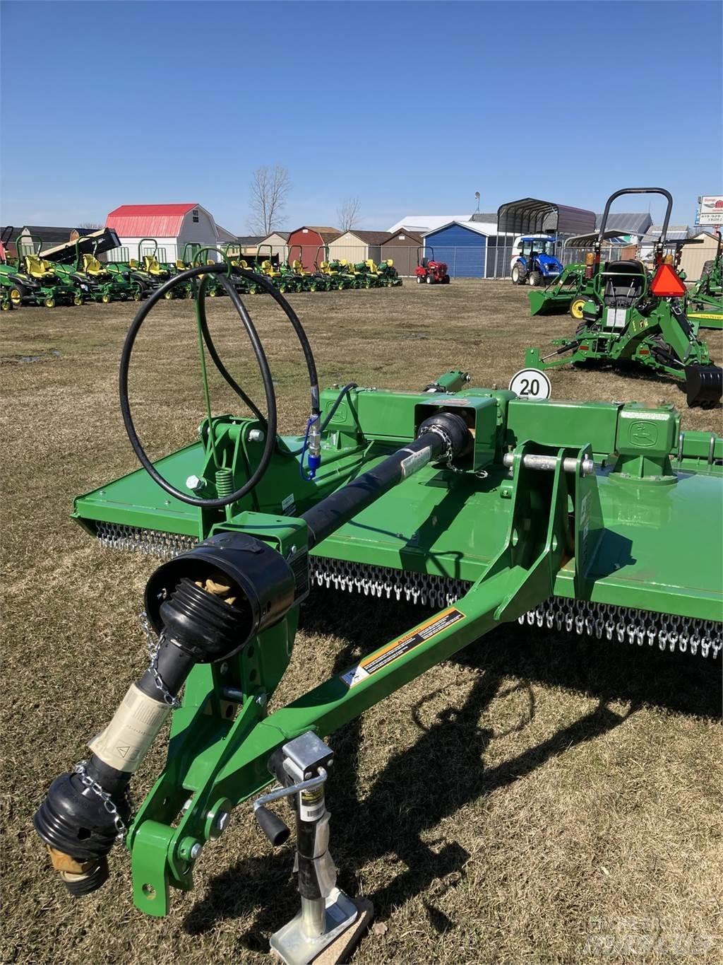 John Deere RC8M آلات تمزيق الحزم وتقطيعها ونشرها