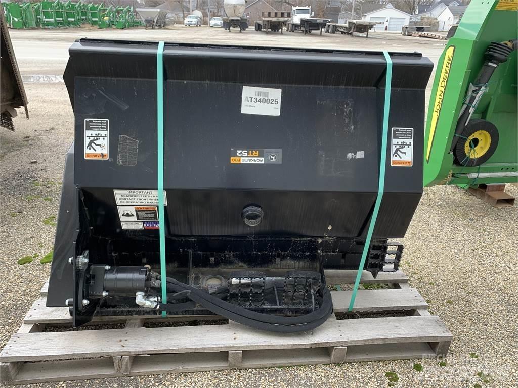 John Deere RT52 الكاسحات وقلابات التربة ذات المحركات