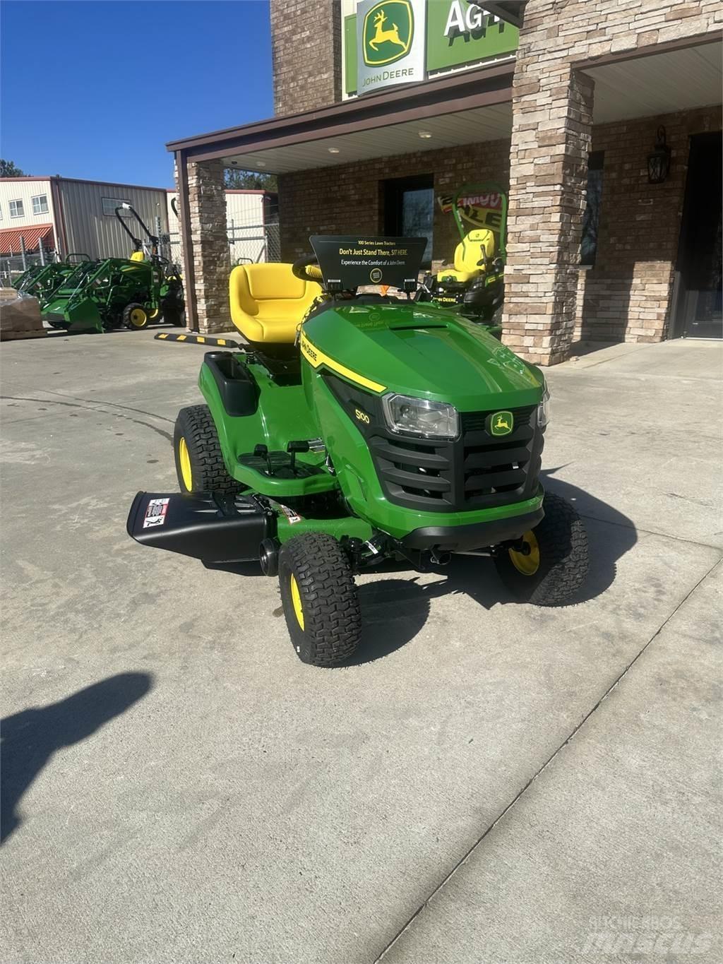 John Deere S100 ركوب الحشائش