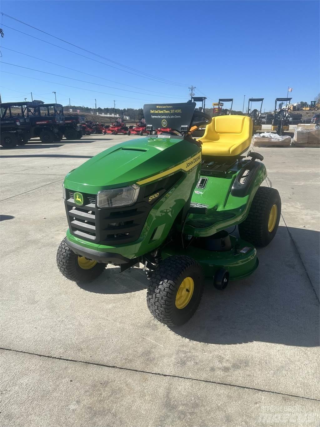 John Deere S100 ركوب الحشائش