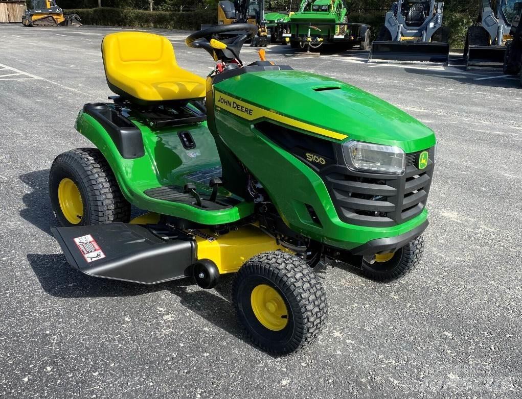 John Deere S100 ركوب الحشائش