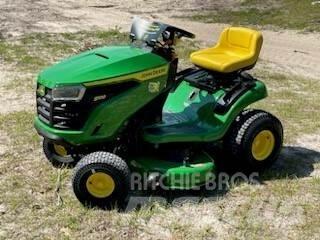 John Deere S100 ركوب الحشائش