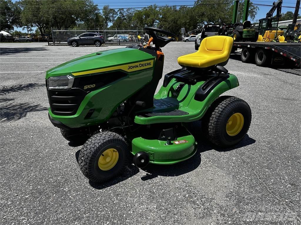 John Deere S100 ركوب الحشائش