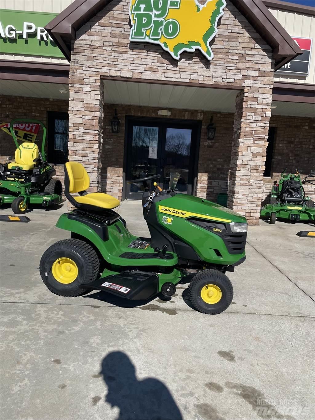 John Deere S120 ركوب الحشائش
