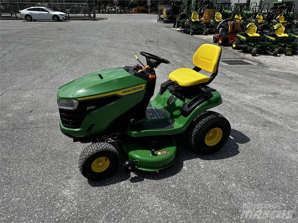 John Deere S120 ركوب الحشائش