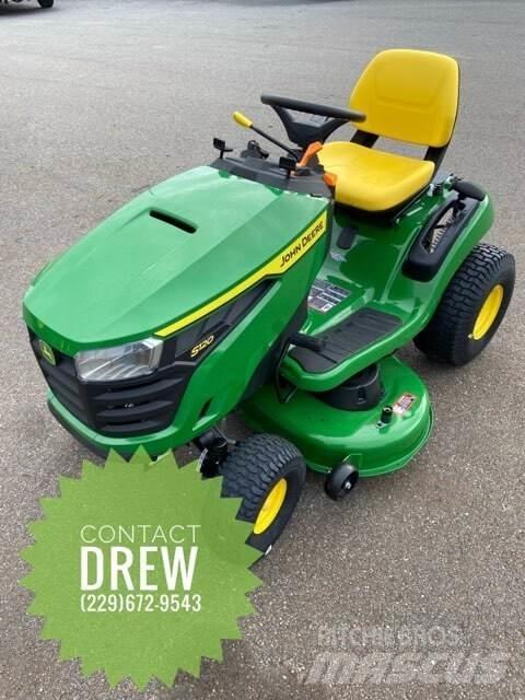 John Deere S120 ركوب الحشائش