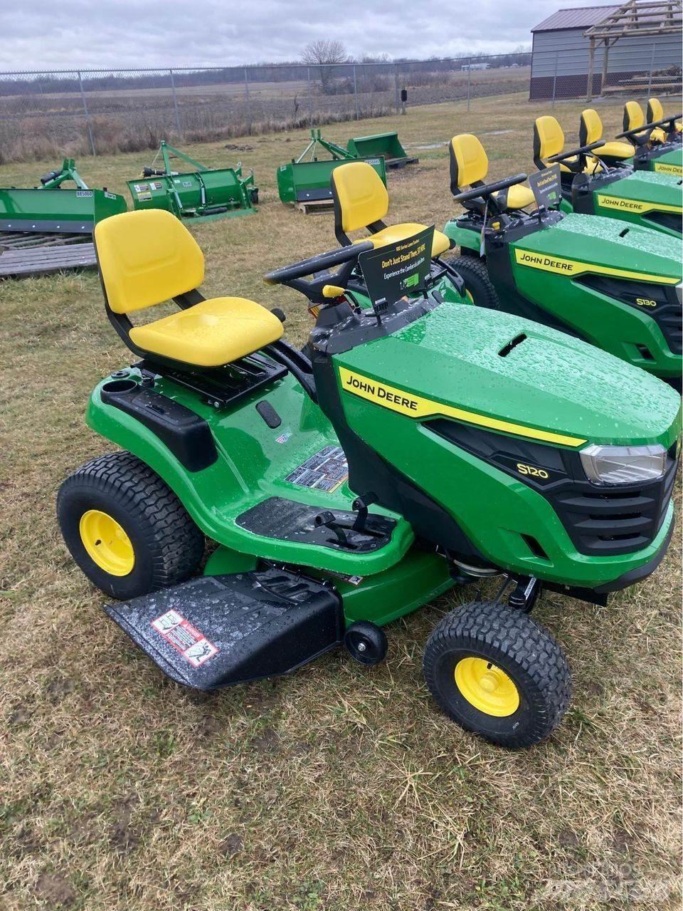 John Deere s120 ركوب الحشائش