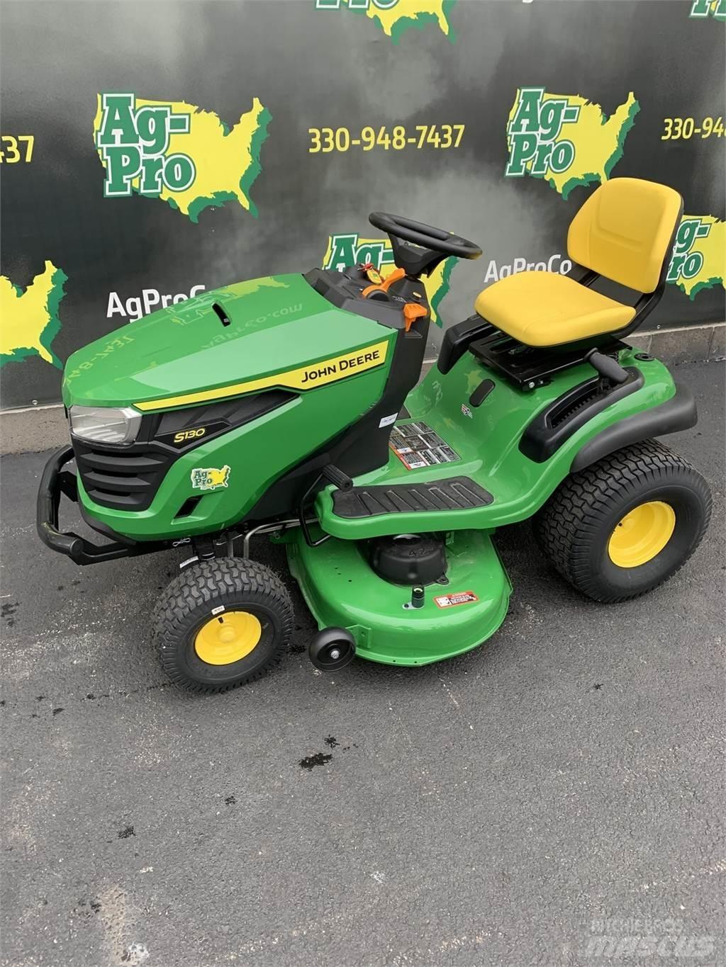 John Deere S130 ركوب الحشائش