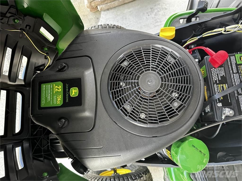 John Deere S130 ركوب الحشائش