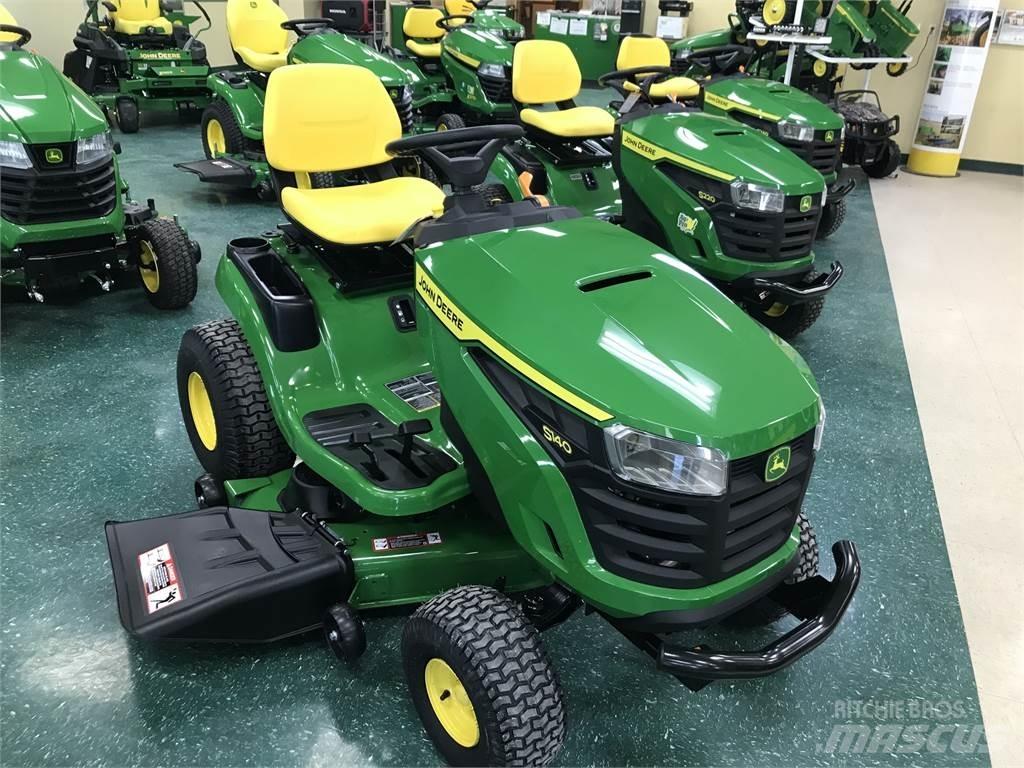 John Deere S140 ركوب الحشائش