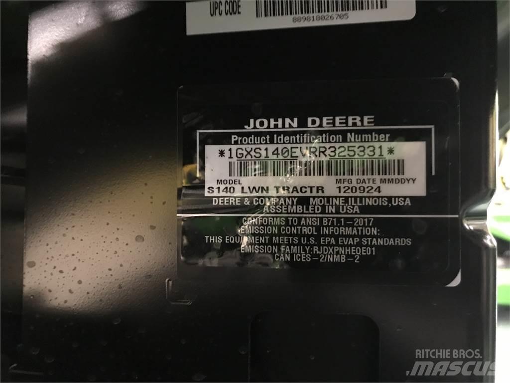 John Deere S140 ركوب الحشائش