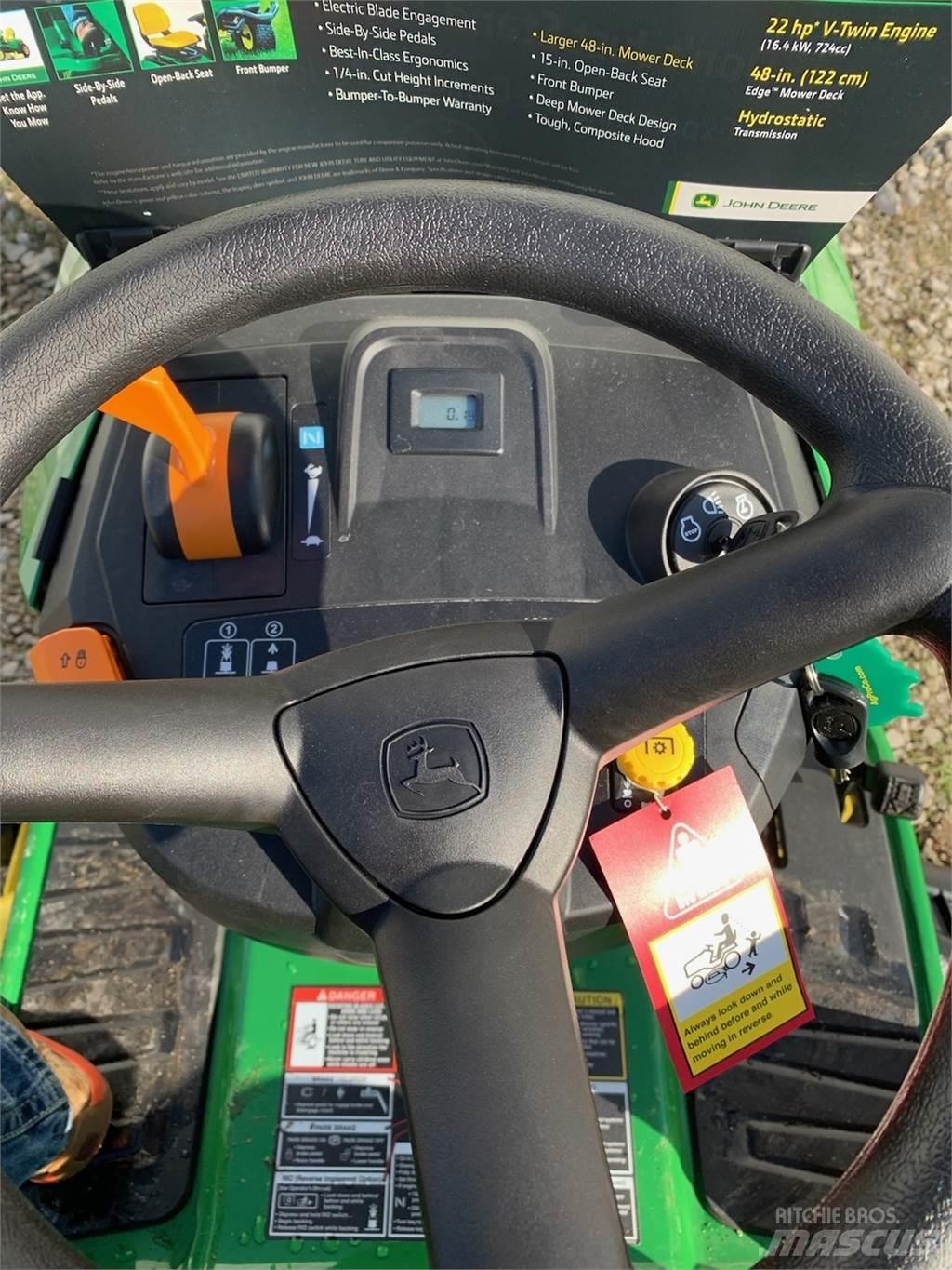 John Deere S140 ركوب الحشائش