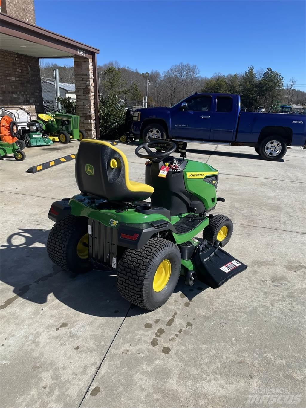 John Deere S160 جرارات مدمجة