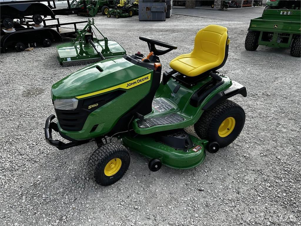 John Deere S160 جرارات مدمجة