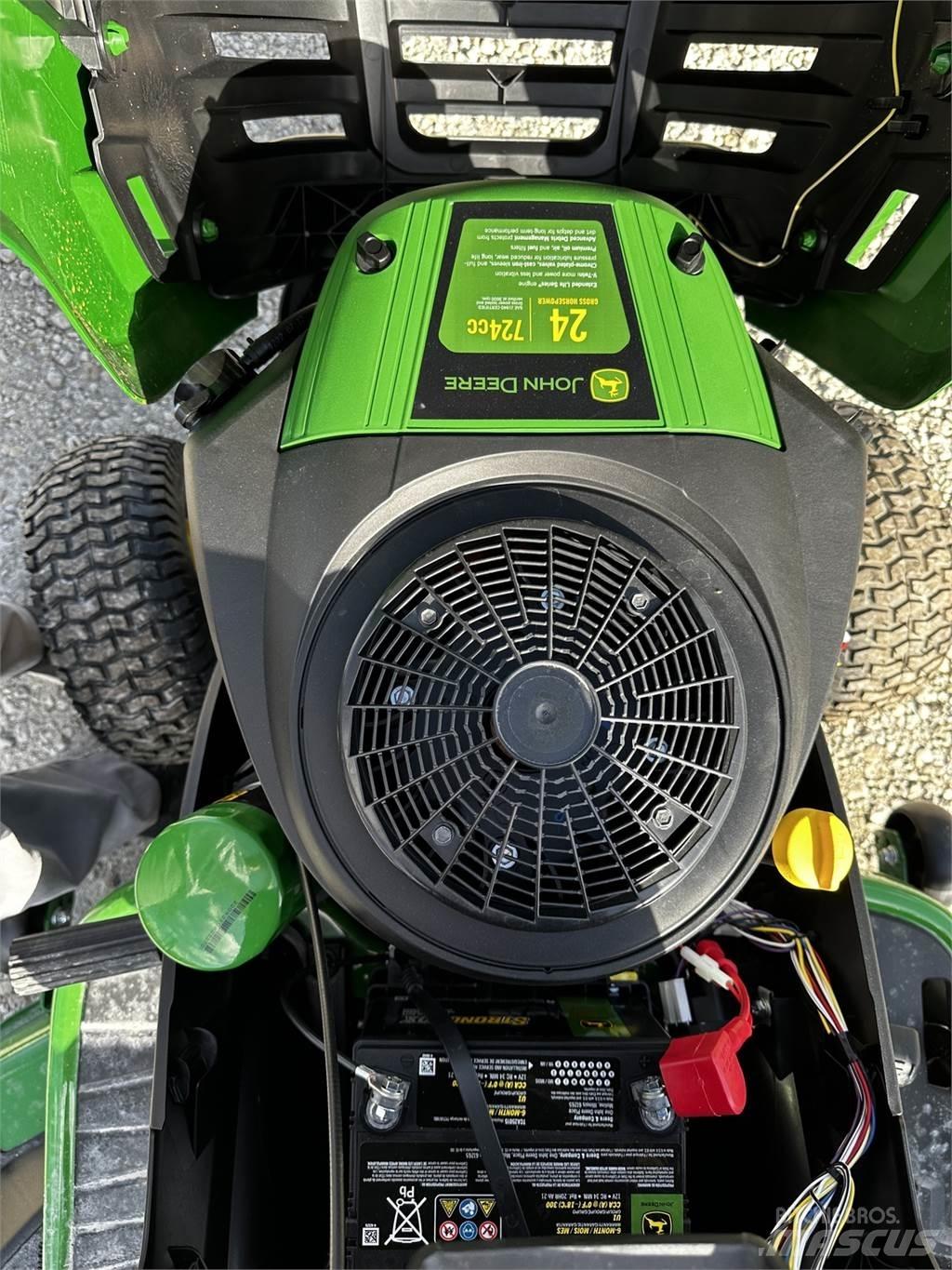 John Deere S160 جرارات مدمجة