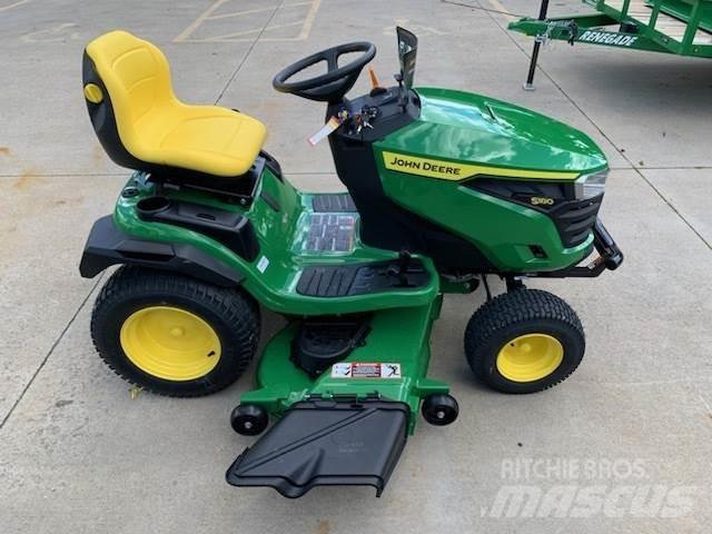 John Deere S180 جرارات مدمجة