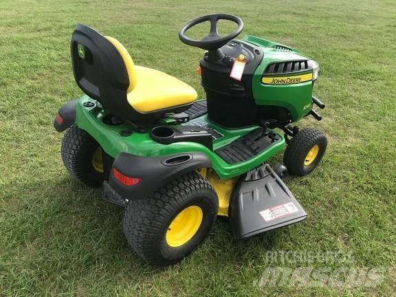 John Deere S240 جرارات مدمجة