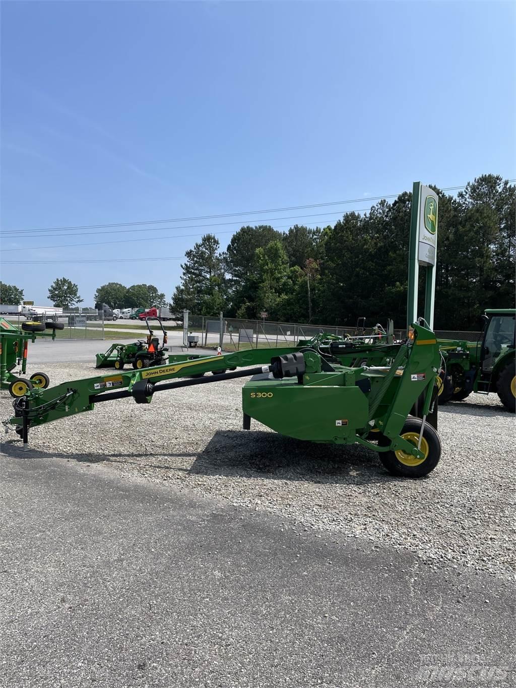 John Deere S300 جزازات مكيفات