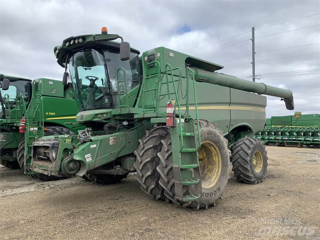 John Deere S680 حصادات