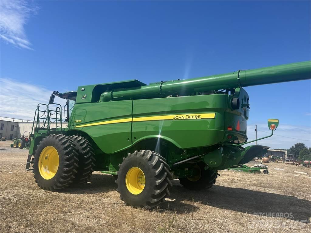 John Deere S770 حصادات