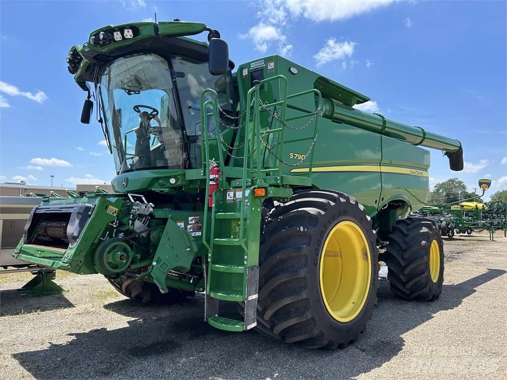 John Deere S790 حصادات