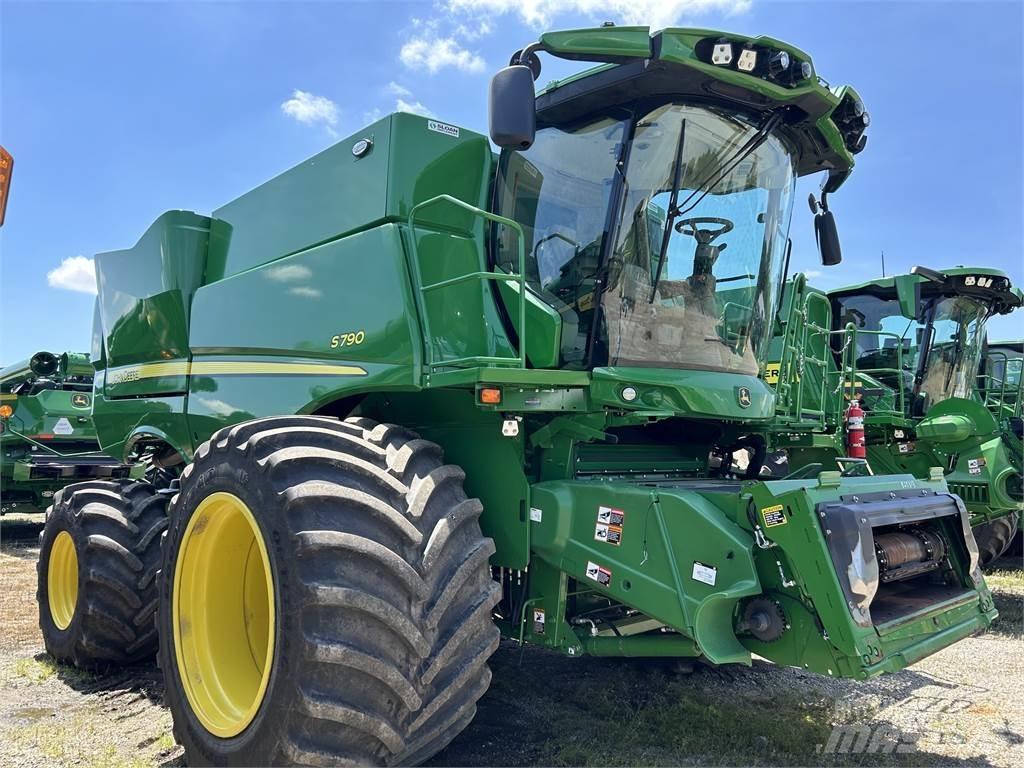 John Deere S790 حصادات