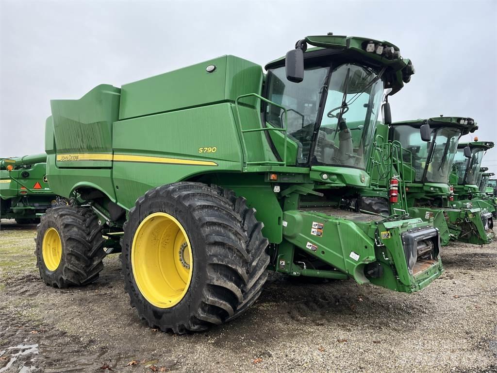 John Deere S790 حصادات