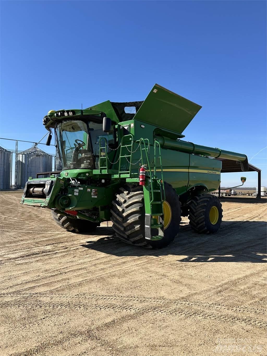 John Deere S790 حصادات