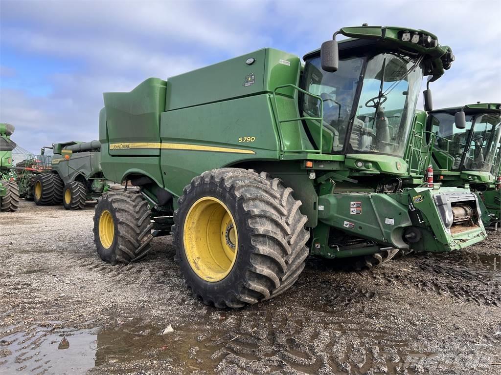 John Deere S790 حصادات