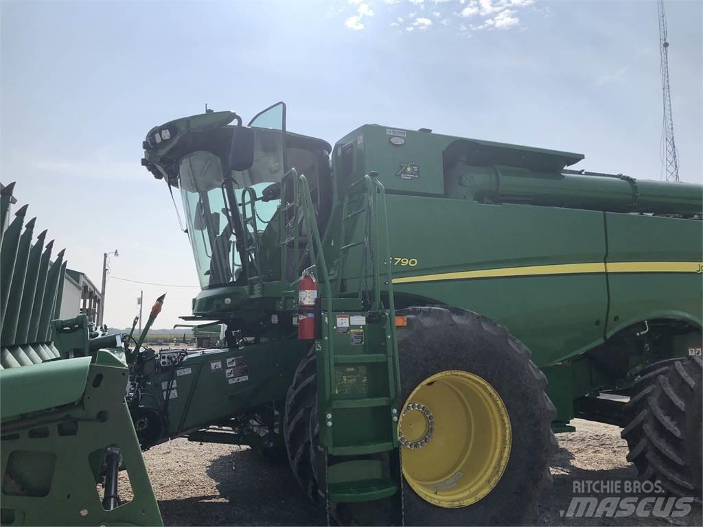 John Deere S790 حصادات