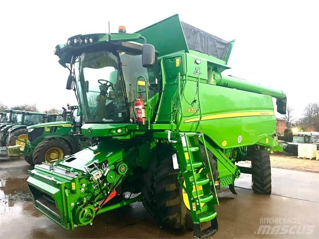 John Deere T670 حصادات