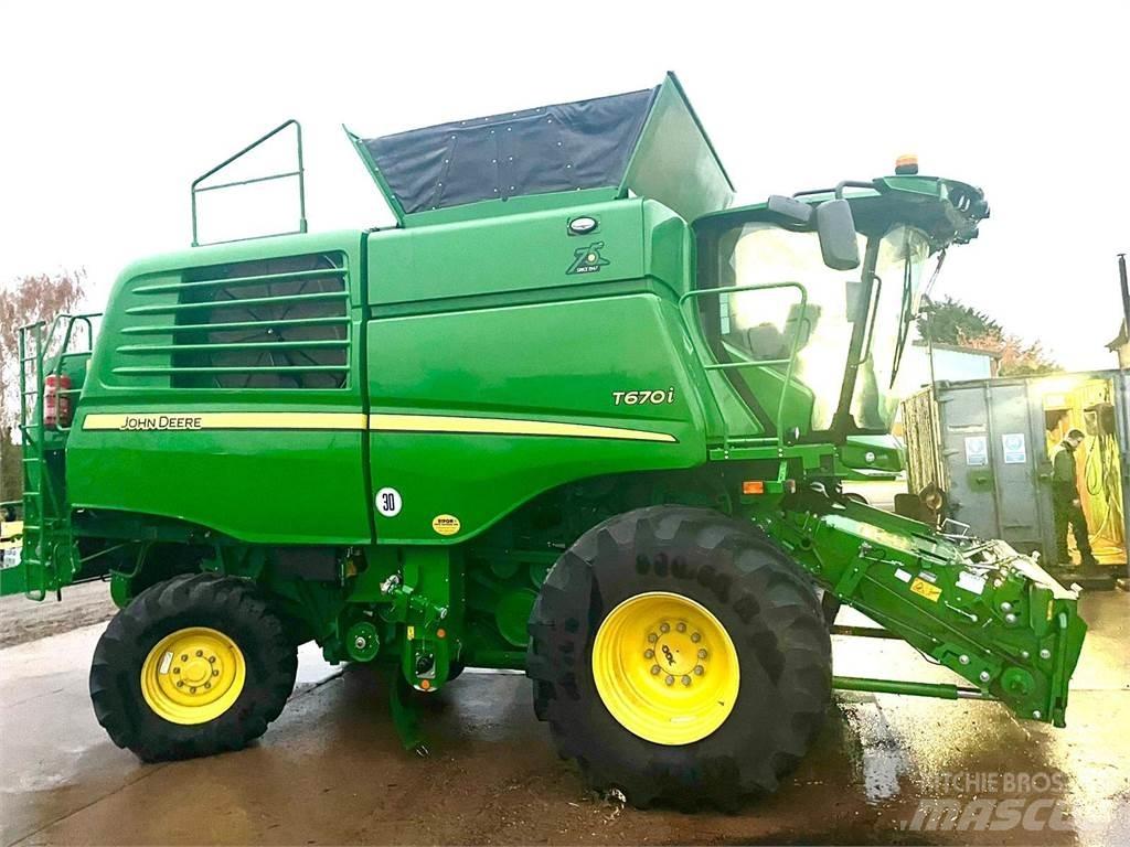 John Deere T670 حصادات