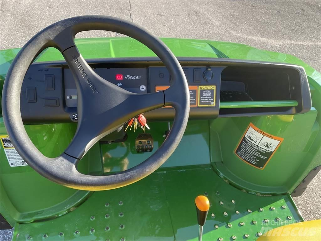 John Deere TX ماكينات منفعة عامة