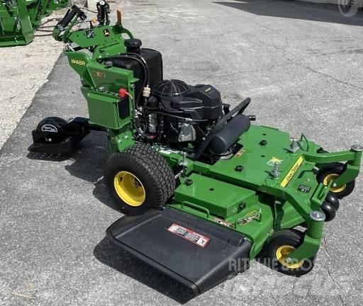 John Deere W48R جز العشب خلف الكهف