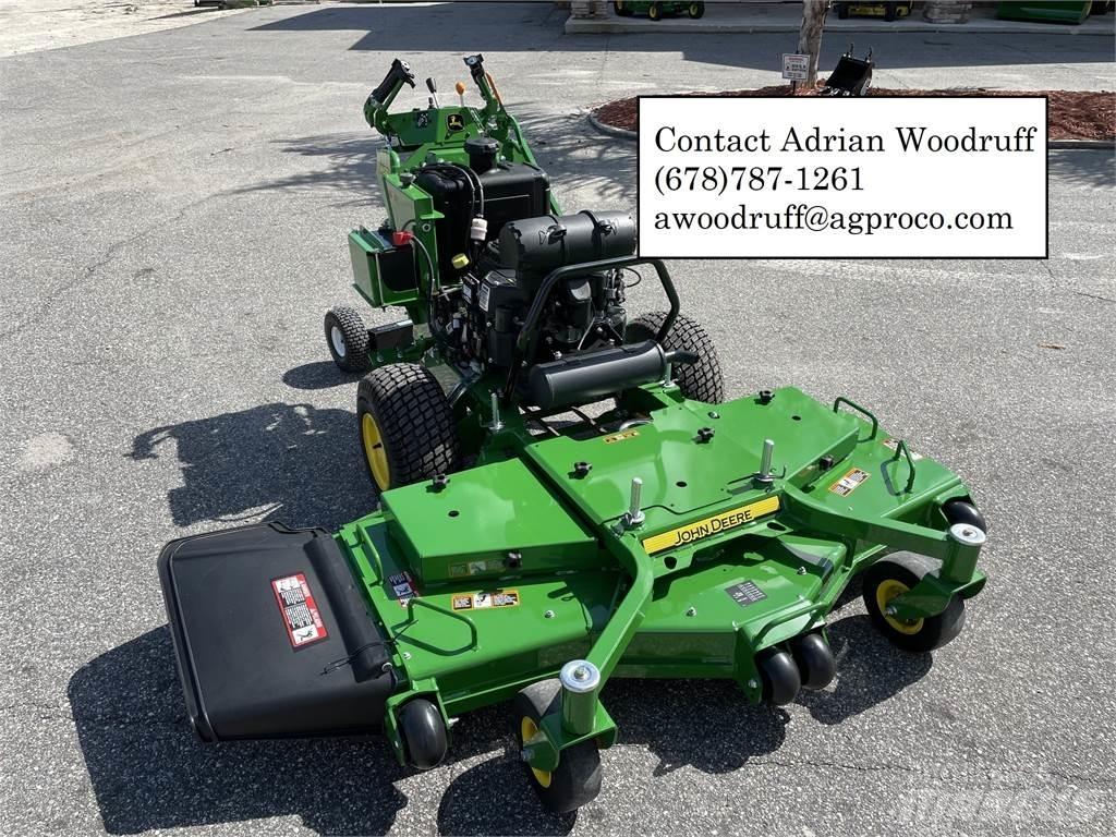 John Deere W61R جز العشب خلف الكهف