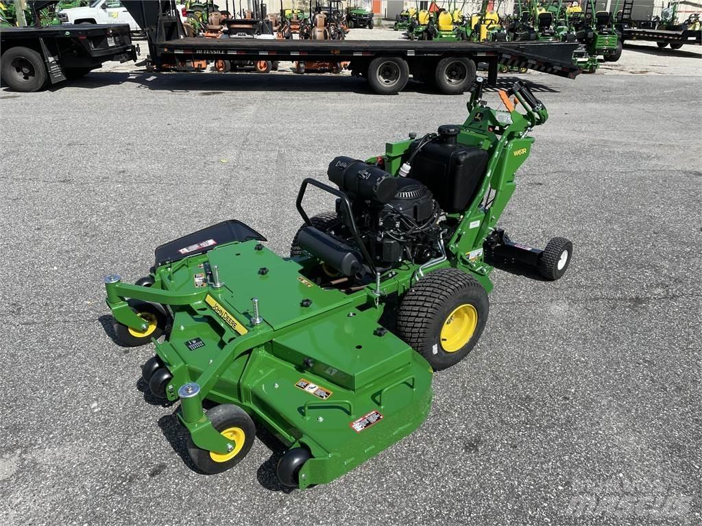 John Deere W61R جز العشب خلف الكهف
