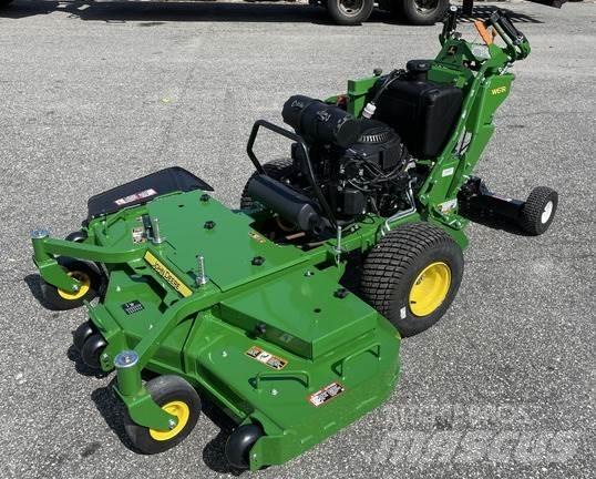 John Deere W61R جز العشب خلف الكهف
