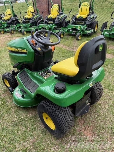 John Deere X330 جرارات مدمجة