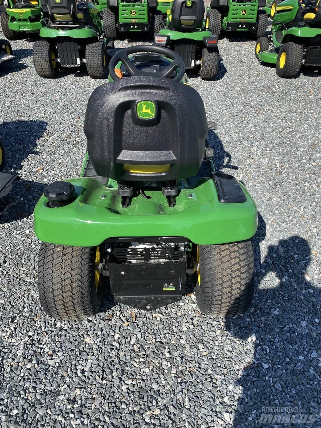 John Deere X330 جرارات مدمجة