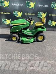 John Deere X330 جرارات مدمجة