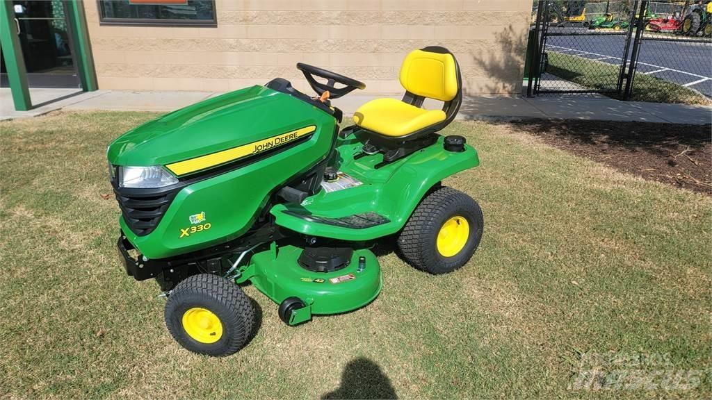 John Deere x330 جرارات مدمجة